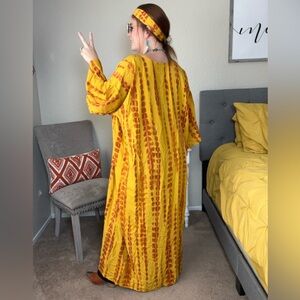 NWOT size small kimono with belt